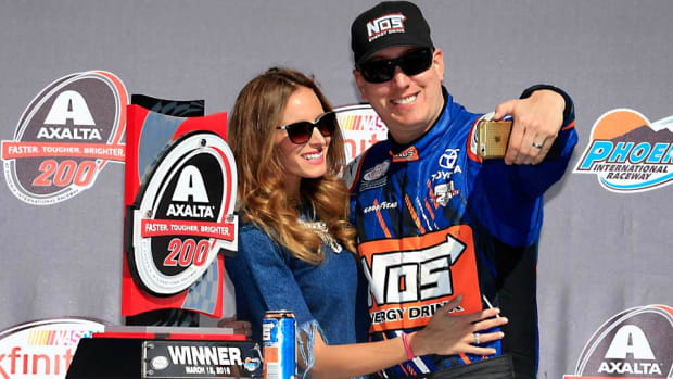 Kyle-Busch-Chris-Trotman.jpg